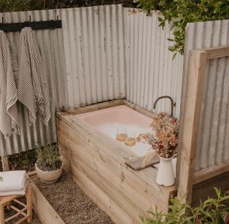 Gisborne House | Hinterland Retreat