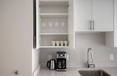 Boston Apartment | Hip Brighton Jr 1BR w/Gym & In-Unit W/D, on the River, by Blueground