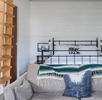 Cleveland Park House | Hip, Cozy Cottage with a Fire Pit in Cleveland Park