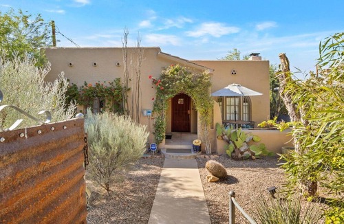 Feldman's House | Hip & Historic By Casago