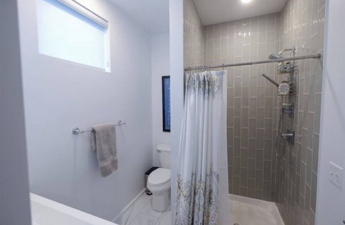 Downtown Chattanooga House | Hip, Modern, Cozy Townhouse in Walkable Southside