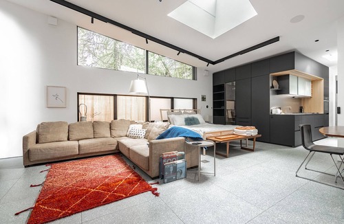 West Bellevue Apartment | Hip Modern Studio in serene central Bellevue with AC, WiFi, Kitchen, TV