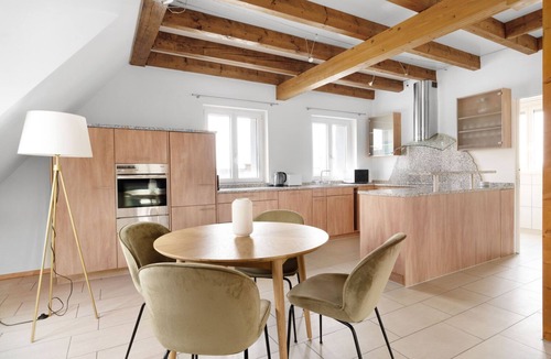 Oerlikon Apartment | Hip Oerlikon 2.5 Room w/Storage, 2 mins to local market, by Blueground