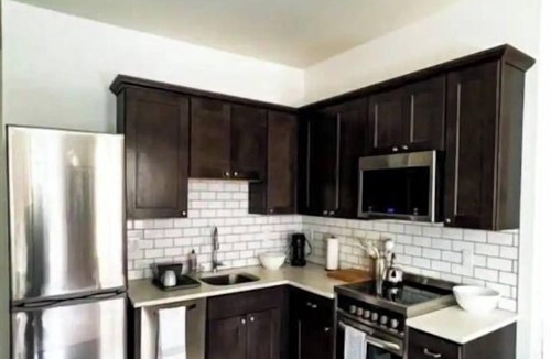 Hudson Apartment | Hip on Warren