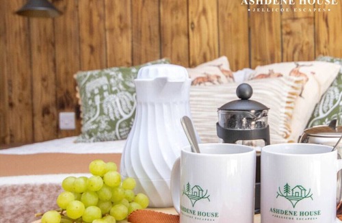 Dibden Purlieu Apartment | Hippo Room 8 - Peaceful Double - Garden View