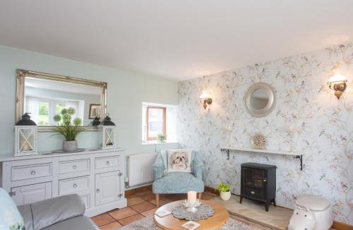 Tunstall House | Hippo's Rest