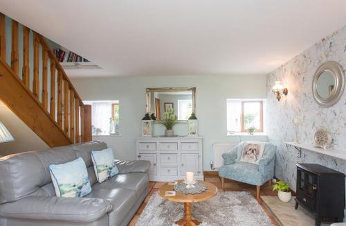 Tunstall House | Hippo's Rest