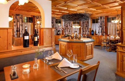 Wildhaus Hotel | Hirschen Guesthouse - Village Hotel