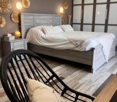 Bezouce Bed & Breakfast | HISTOIRE D'Ô - Les Piscines - Chambres d'hôtes