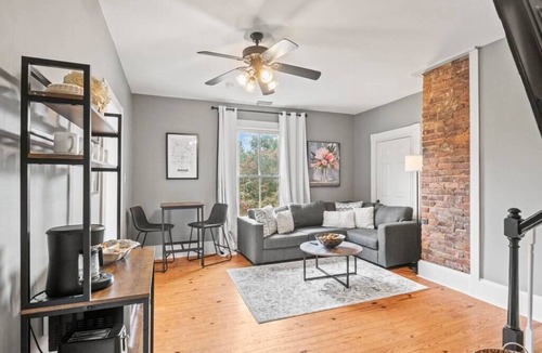 Southwest Raleigh Apartment | Historic 1-BR Loft Walkable to Glenwood Downtown Raleigh
