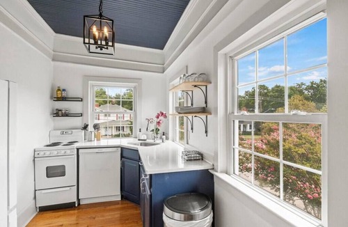 Southwest Raleigh Apartment | Historic 1-BR Loft Walkable to Glenwood Downtown Raleigh