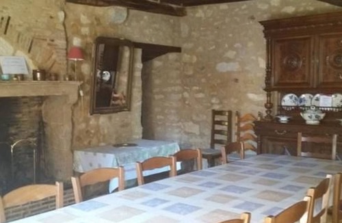 Crannes-en-Champagne Cottage | Historic 15th Century Home with Fireplace, Garden, and Modern Amenities