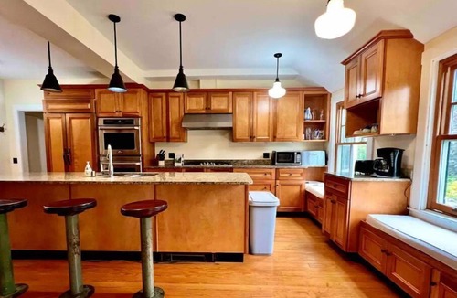 Northeast Harbor House | Historic 10-BR Main St. Mansionn