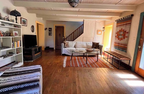 Tierra Amarilla House | Historic 100 year old adobe home - Casa del Castillo