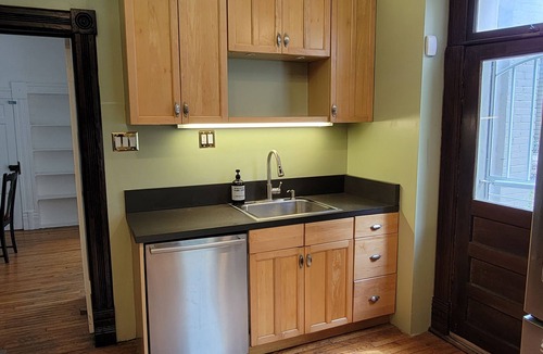 Southmoreland House | Historic 155 y/o 3-bedroom KC house with hot tub.