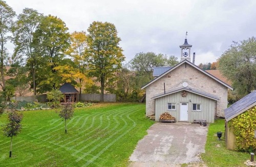 West Grey House | Historic 1873 Schoolhouse Retreat, West Grey