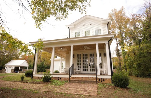 Lexington House | Historic 1885 C.A. Snider House
