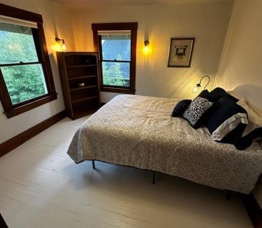 Centralia House | Historic 1905 craftsman