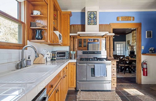 Boerne House | Historic 1BR Farmhouse | Firepit | Mountain Views