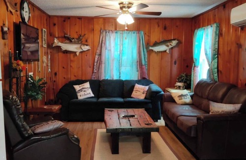 Elizabeth Resort | Historic 2 Bed Cabin w/pool access - Fish Cabin Share Save