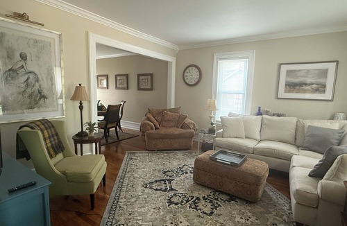 Owosso Condo | Historic 2-bedroom condo in Owosso
