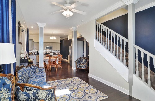 Saint Thomas Development Bed & Breakfast | Historic 2-Story Shot-Gun Garden District BNB-Ample space to explore & lounge!