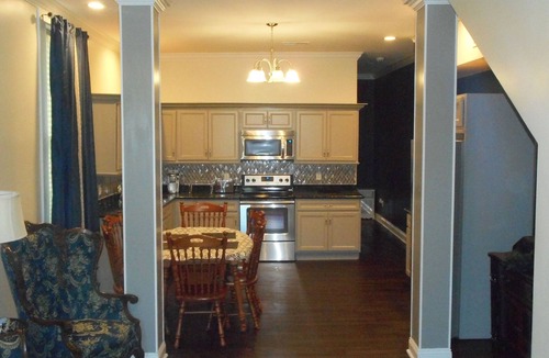 Saint Thomas Development Bed & Breakfast | Historic 2-Story Shot-Gun Garden District BNB-Ample space to explore & lounge!