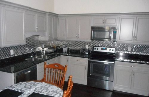 Saint Thomas Development Bed & Breakfast | Historic 2-Story Shot-Gun Garden District BNB-Ample space to explore & lounge!