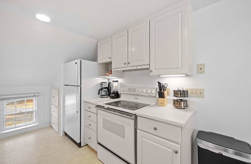 Concord Apartment | Historic 2nd-Floor Retreat with Modern Comforts