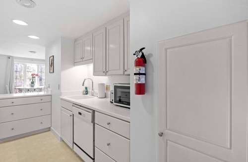 Concord Apartment | Historic 2nd-Floor Retreat with Modern Comforts