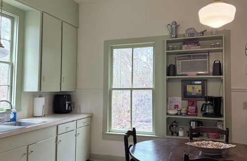 Washington House | Historic 3-bedroom house with AC in Washington