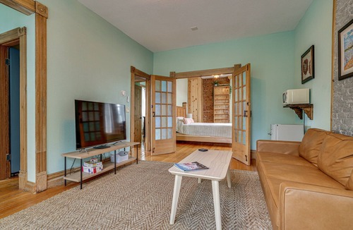 Capitol House | Historic 3BR near Light Rail/Game room, Capitol view