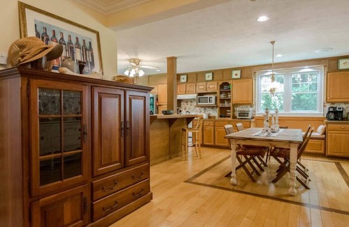 Hendersonville House | Historic 4BR Colonial w/Pool Table + Fire Pit + Free Tickets