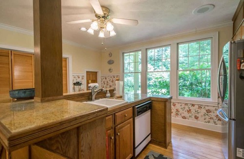 Hendersonville House | Historic 4BR Colonial w/Pool Table + Fire Pit + Free Tickets
