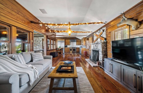 Eck Lane on the Lake Cabin | Historic 5BR | Lakefront Cabins with Dock | Fire Pit