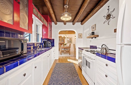 Downtown Santa Fe House | Historic Adobe, Walk to Railyard and the Plaza