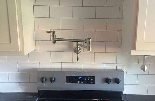 Alton Apartment | Historic Alton duplex! Upper unit