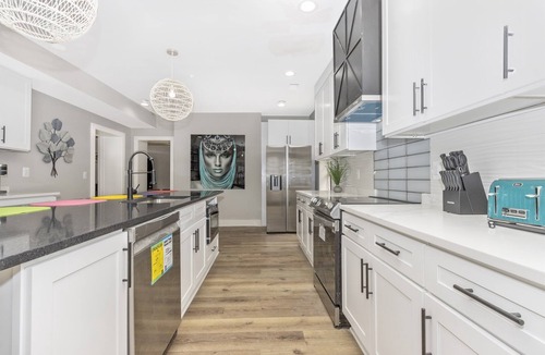 Historic District House | Historic Annapolis~New interior~5+ parking spaces~6BR, 4BA