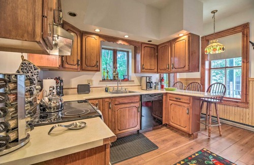 Plattsburgh Apartment | Historic Apartment - Half Mi to Lake Champlain!