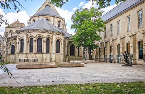 Porte-Saint-Martin Apartment | Historic Apartment in the very center of Paris filled with Art and Design