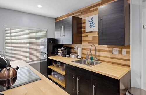 Barths Apartment | Historic Apartment Minutes to Red Rocks and Downtown Denver!