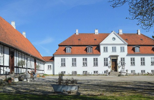 Faaborg-Midtfyn Municipality House | Historic atmosphere at Gelskov Estate for you