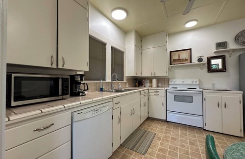 Auburn Apartment | Historic Auburn home split in two private units near downtown and American River
