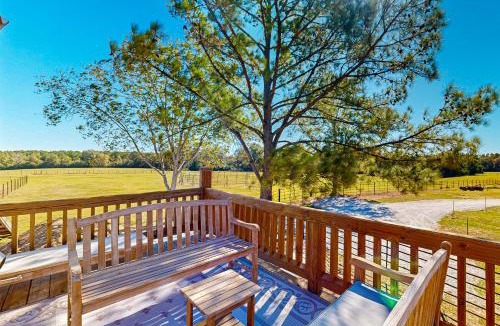 Tylertown Apartment | Historic Barn in Mississippi: Equestrian Getaway!