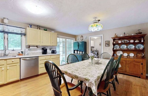 Barnstable House | Historic Barnstable Village Home w/Private Yard - Near Beach