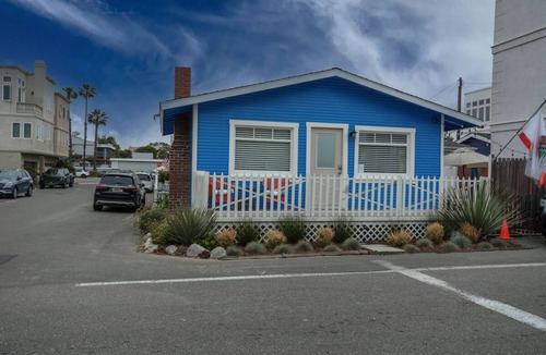 Sunset Beach House | Historic beachside home in charming Sunset Beach