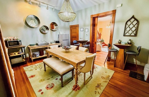 Eureka Springs Historic District House | Historic Bed & Breakfast, Groups/family Memories!