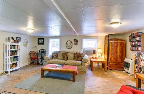Boonsboro House | Historic Boonsboro Vacation Rental w/Grill