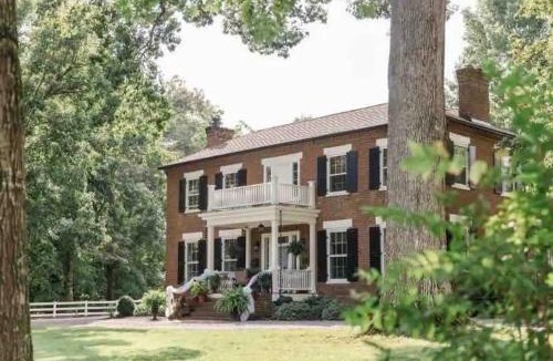 Mount Vernon House | Historic Boyd Harvey Main House and Grounds