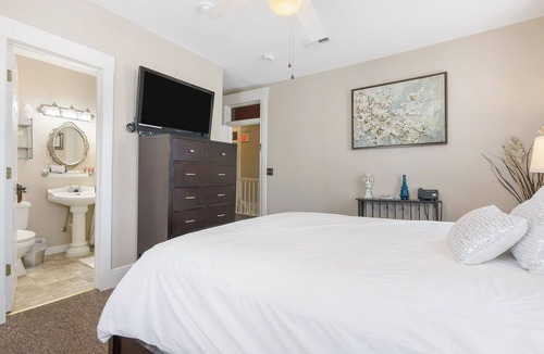 Downtown Branson Hotel | Historic Branson Hotel ~ Downtown ~The Serendipity